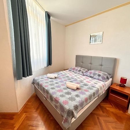 Apartments Plavi Biser Шибеник Экстерьер фото
