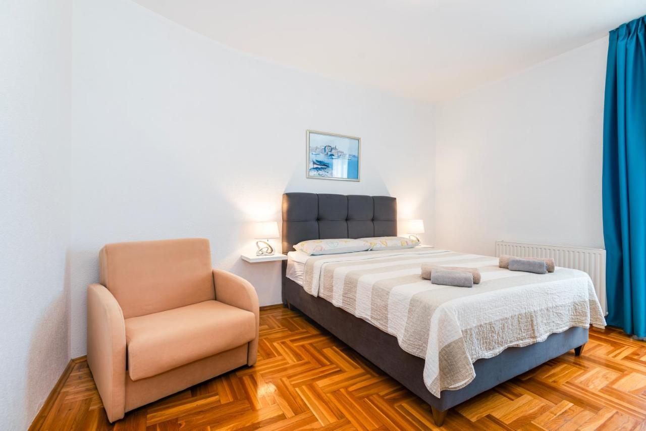 Apartments Plavi Biser Шибеник Экстерьер фото