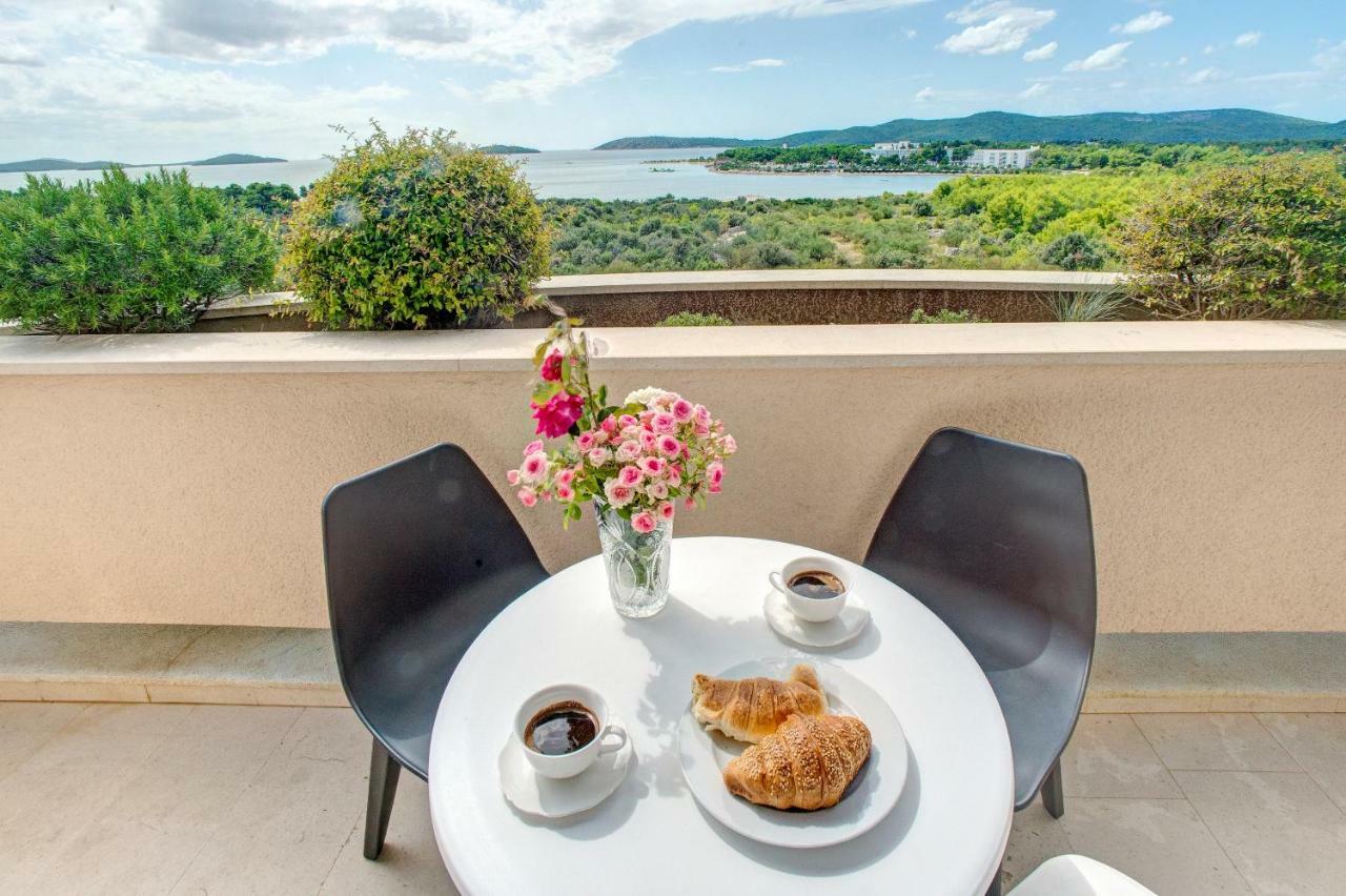 Apartments Plavi Biser Шибеник Экстерьер фото