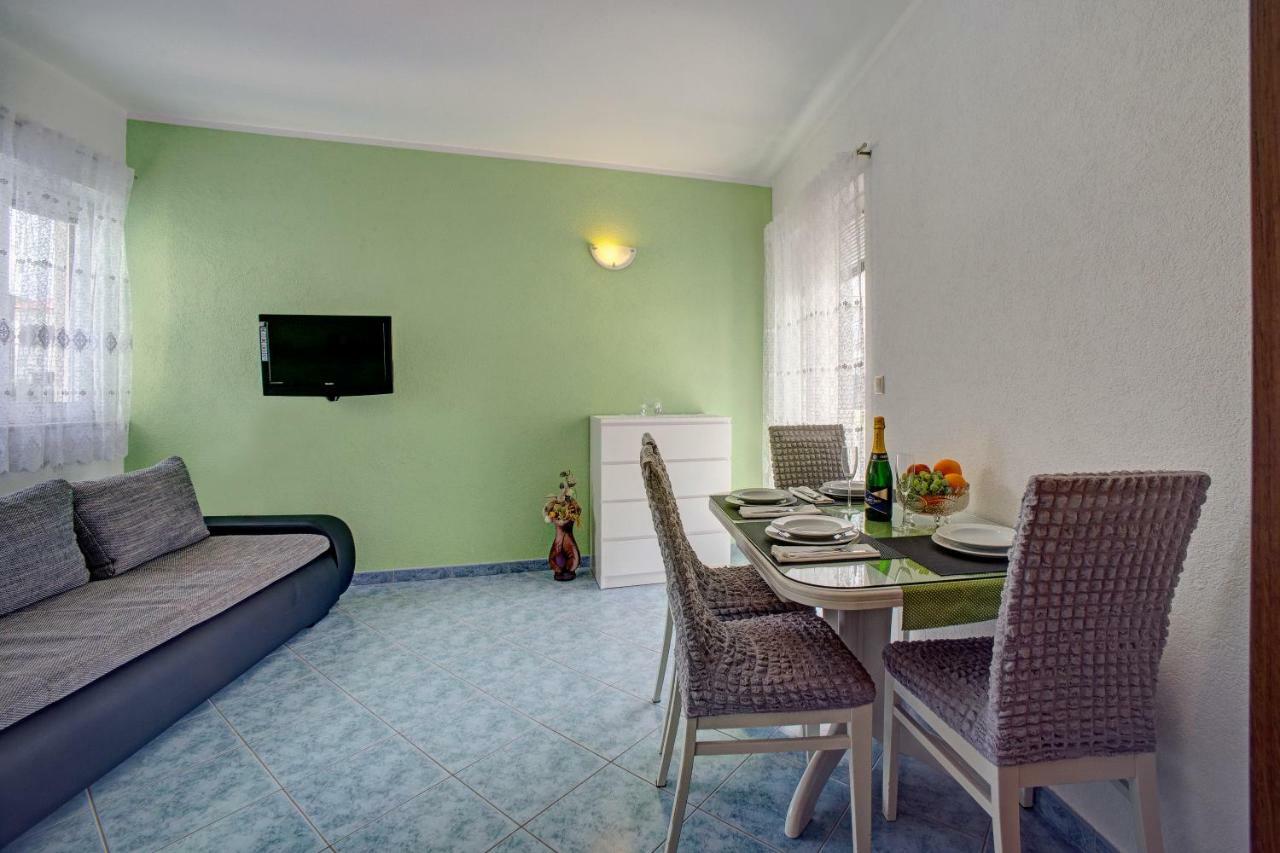 Apartments Plavi Biser Шибеник Экстерьер фото