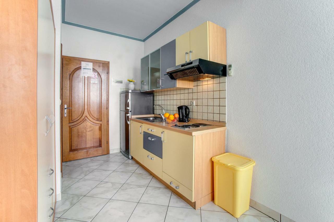 Apartments Plavi Biser Шибеник Экстерьер фото