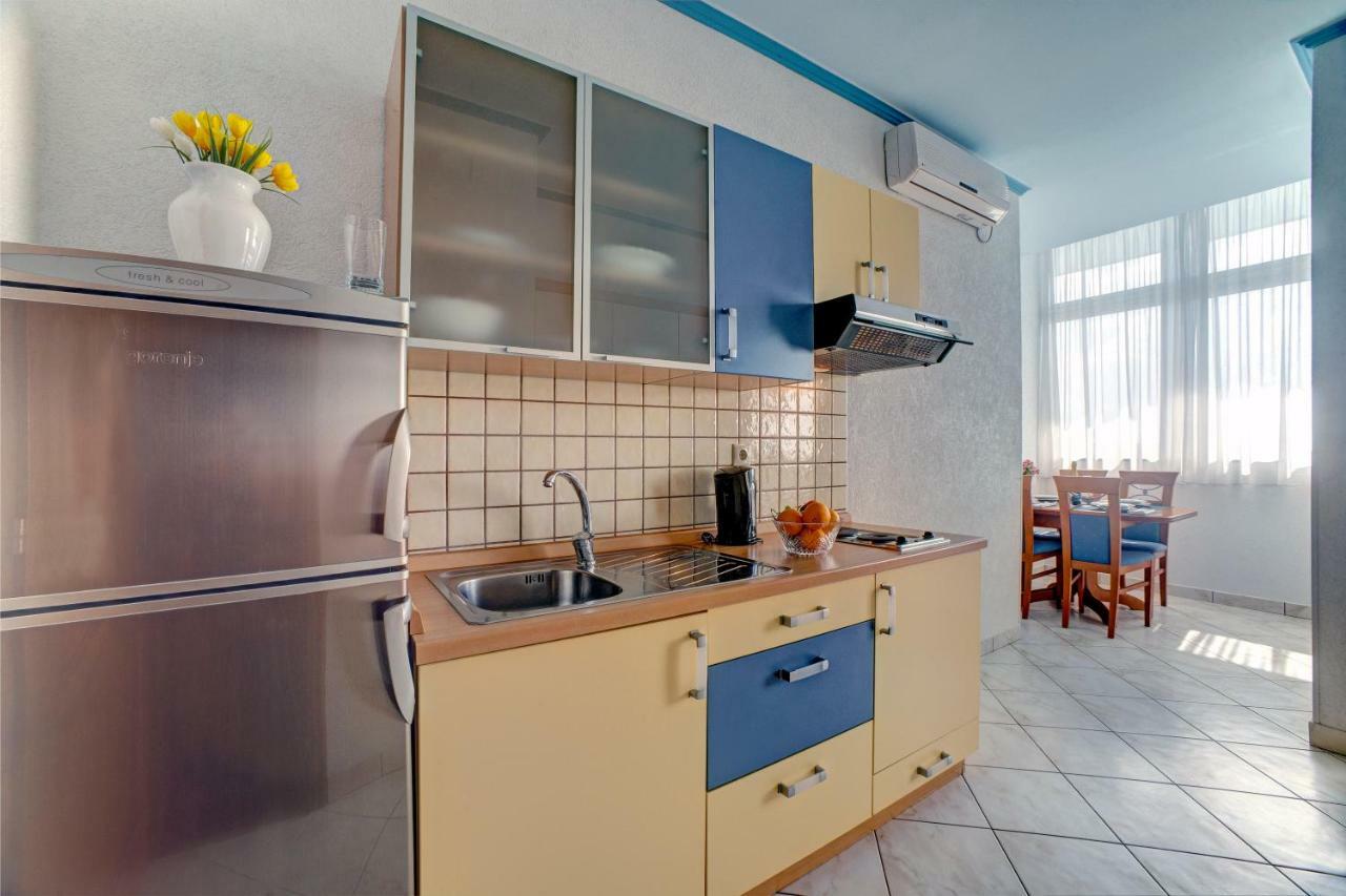 Apartments Plavi Biser Шибеник Экстерьер фото